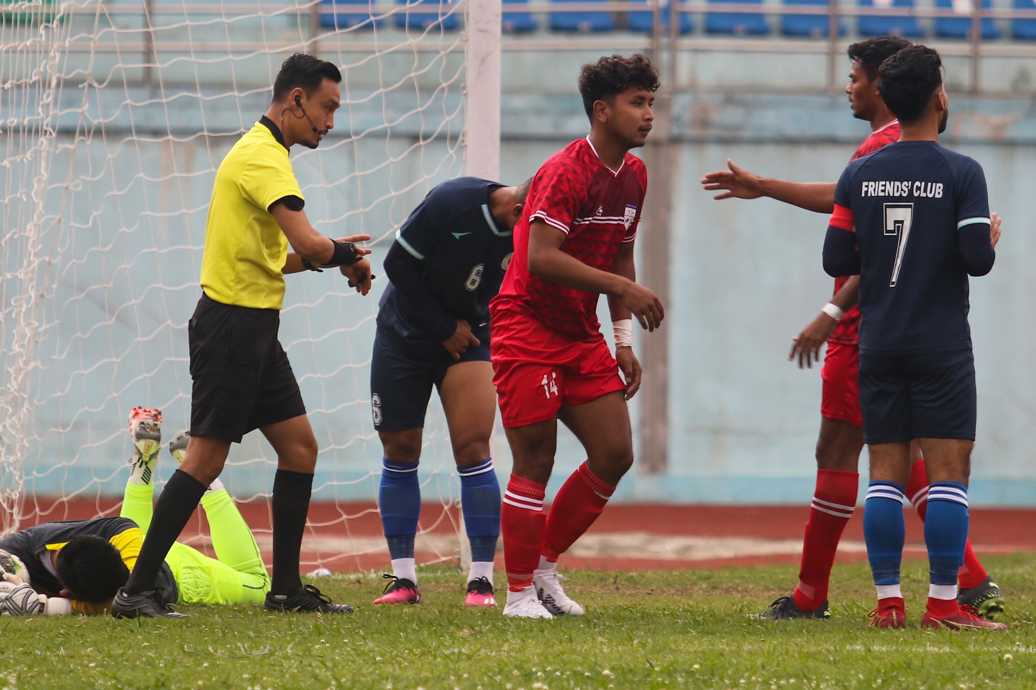 चर्च ब्वाईज ए डिभिजनको दोस्रो स्थानमा, अन्य क्लबकाे के छ स्थिति ?